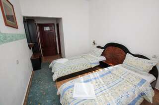 Отель Kareliya Complex Strumyani Двухместный номер с 2 отдельными кроватями-1